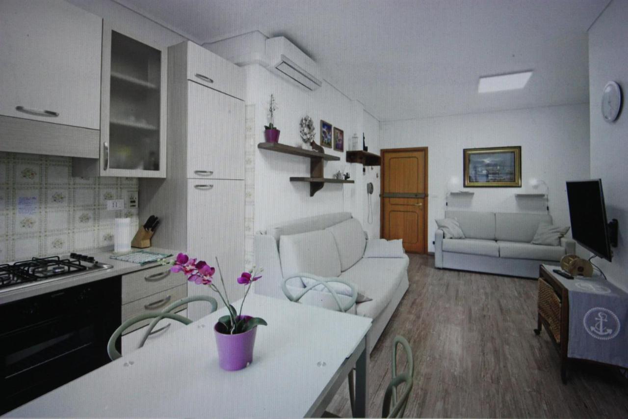 Monolocale Bordighera Luaran gambar